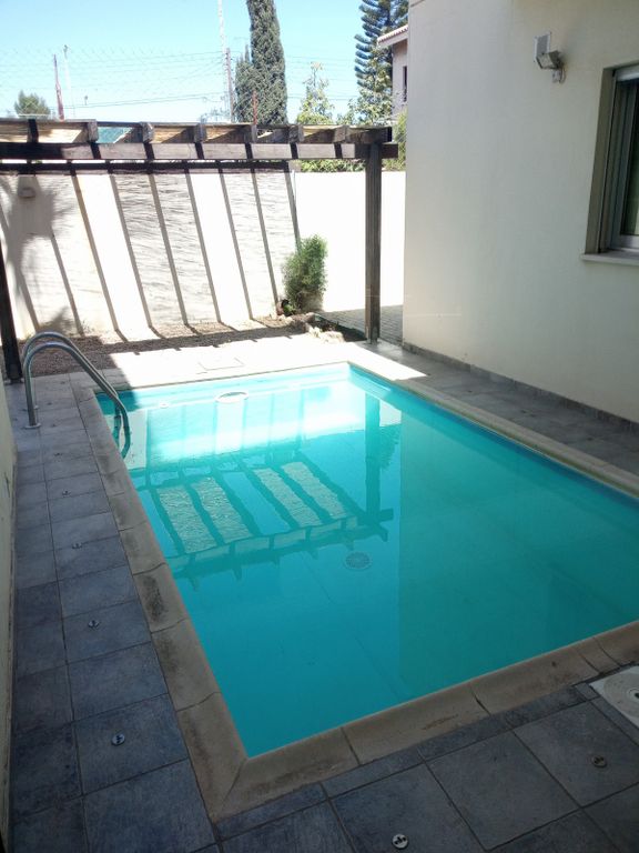 Property photo 1 of 34