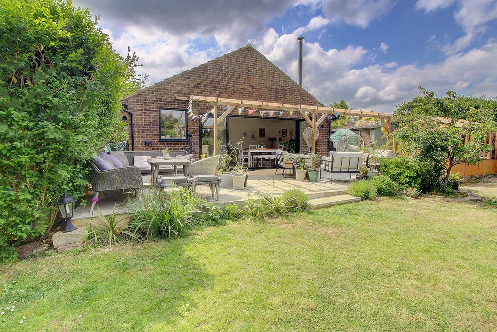 Property photo 1 of 35