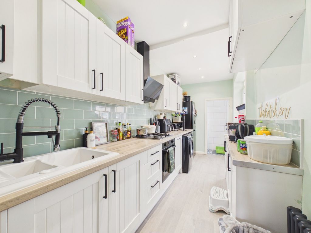Property photo 3 of 12 5202813
