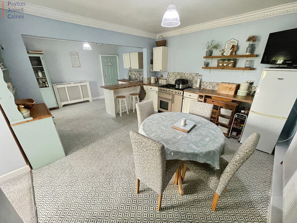 Property photo 2 of 21 Not Specified