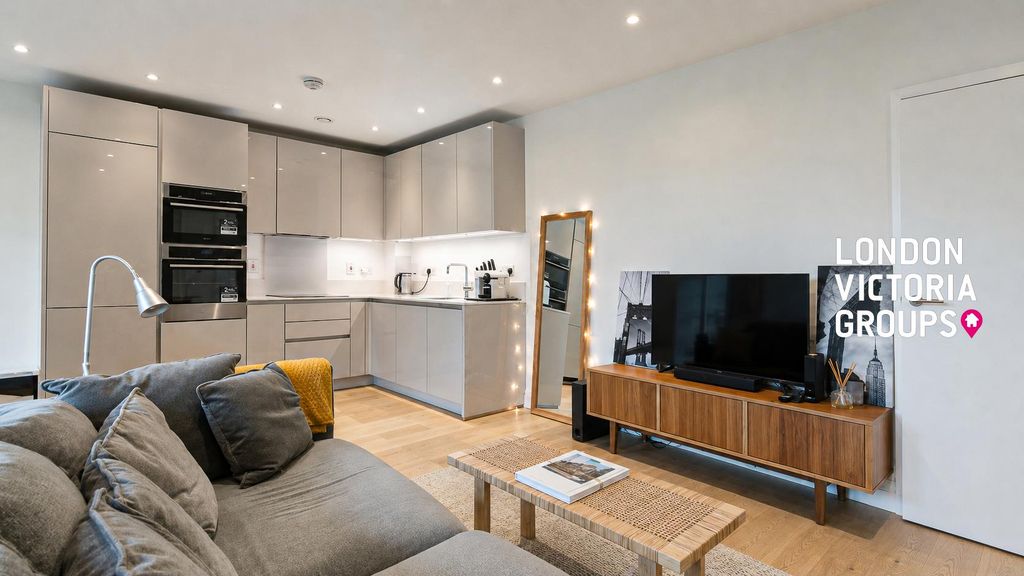 Property photo 2 of 10 1-11571.Jpg