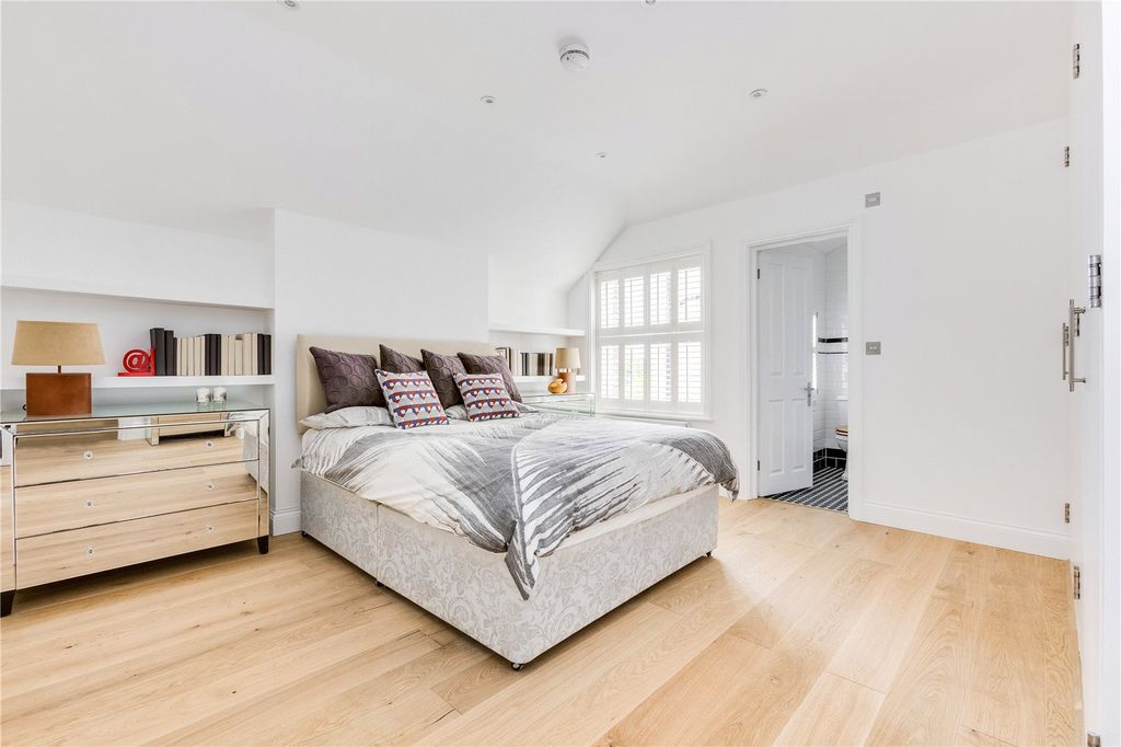 Property photo 3 of 7