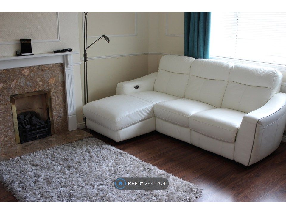 Property photo 3 of 17 Living Room 2