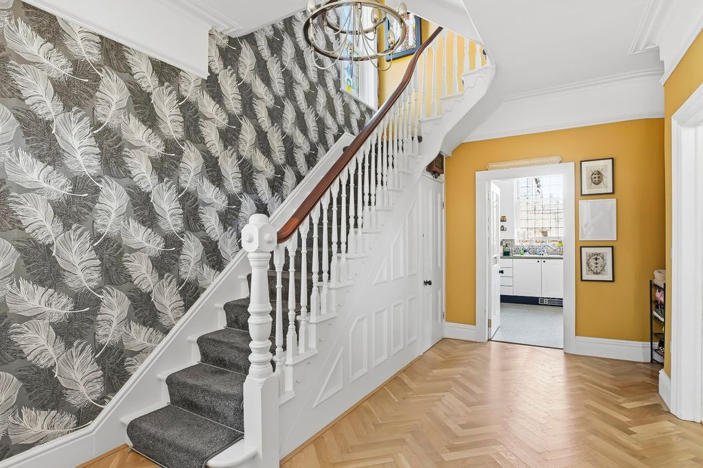 Property photo 2 of 33 Picture No. 03