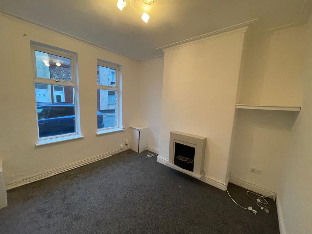 Property photo 2 of 8 Img-20241212-Wa0006