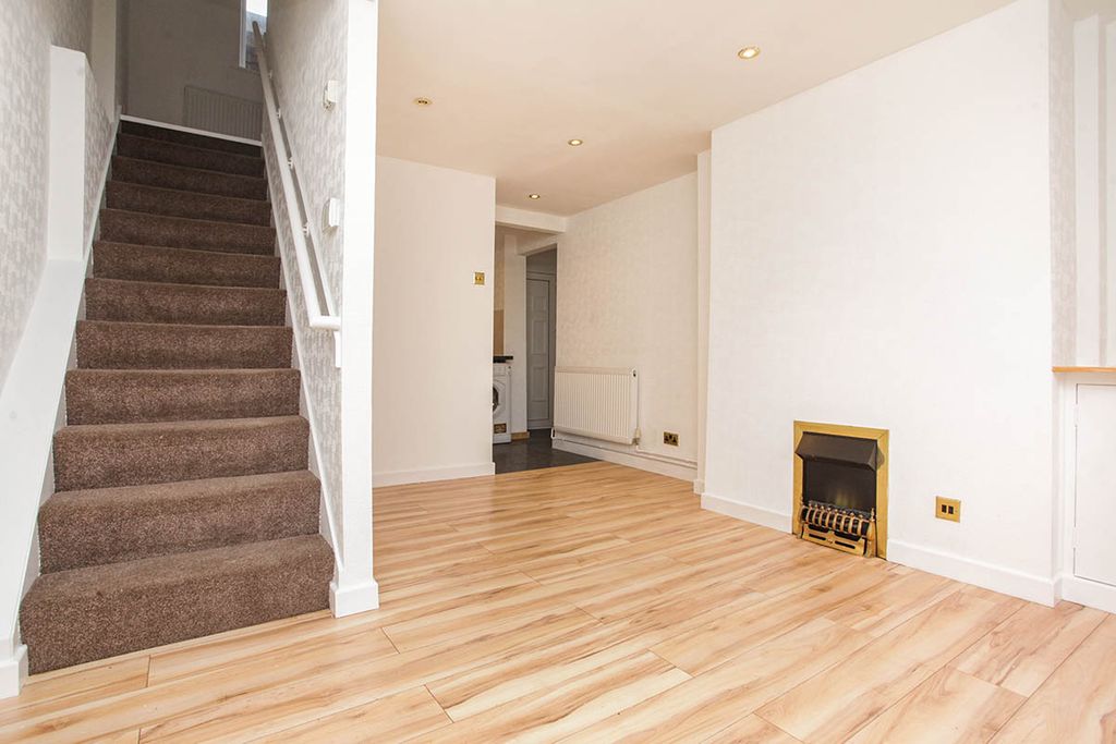 Property photo 2 of 8 Photography