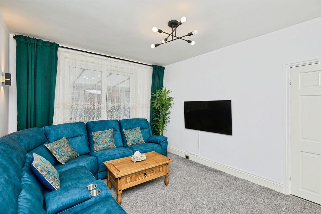 Property photo 2 of 15