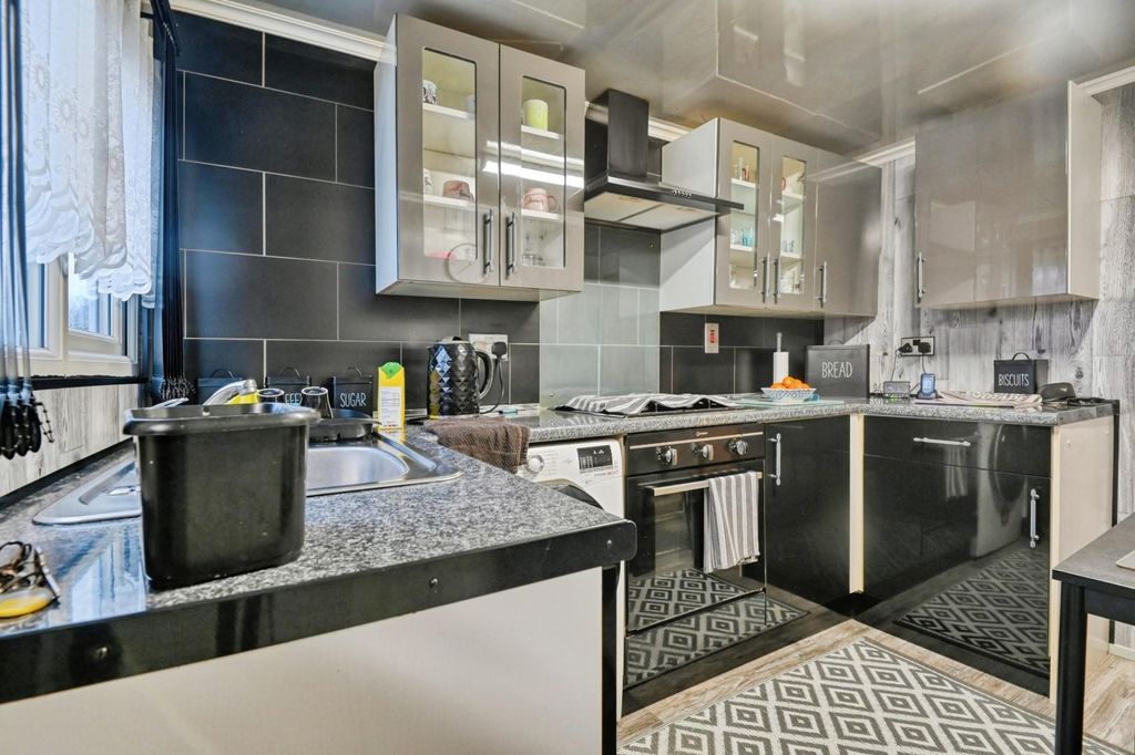 Property photo 3 of 17 12stc2.Jpg