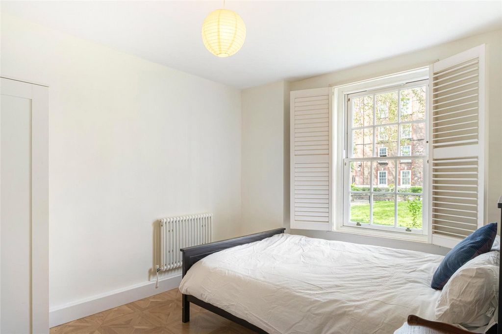 Property photo 2 of 13 Picture No. 21