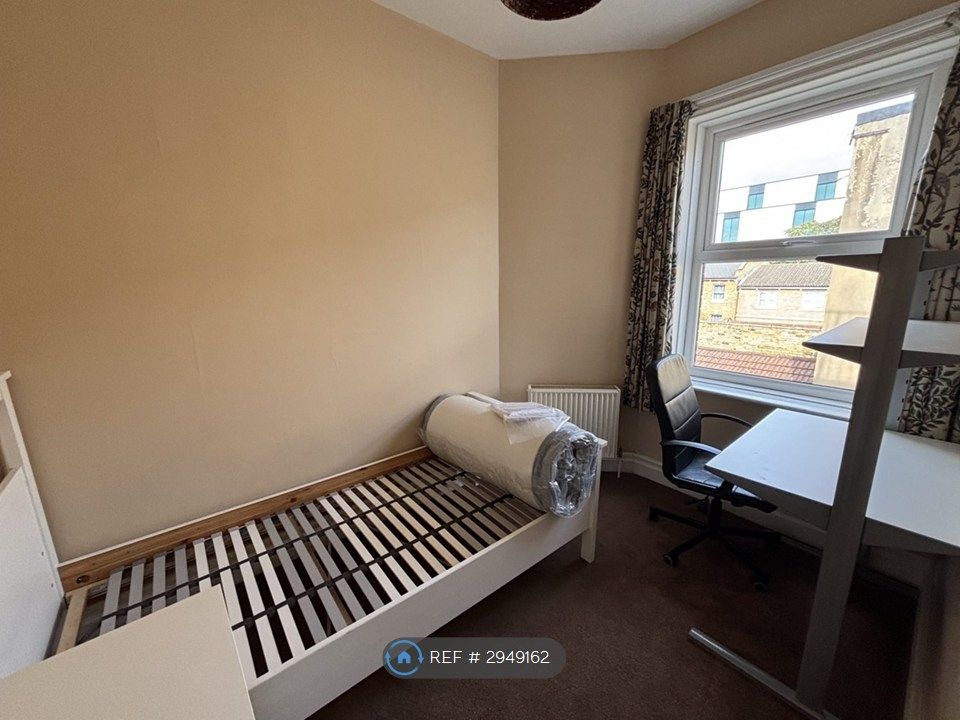 Property photo 3 of 9