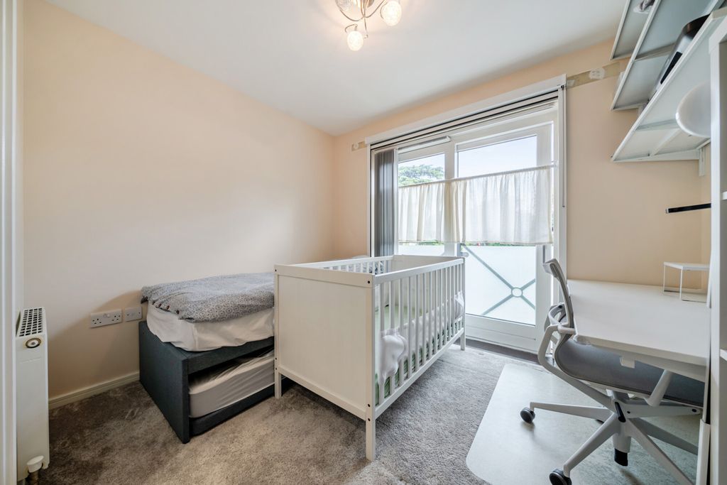 Property photo 3 of 19 1456320-19-69Fdb8...