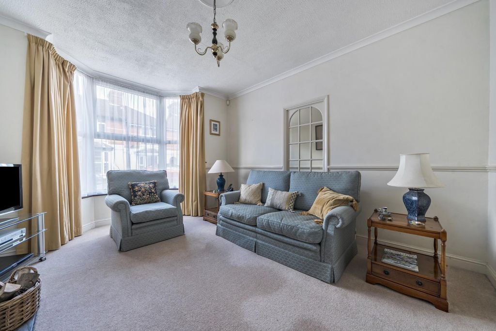 Property photo 3 of 17 1358897-2-68d13F6Bafe1d.Jpg