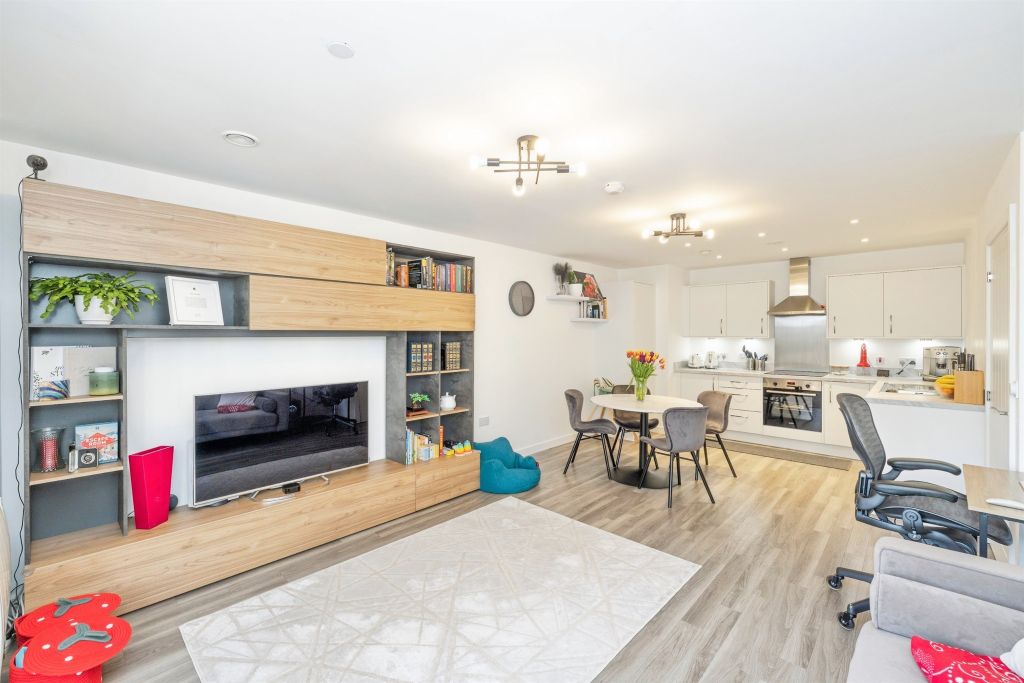 Property photo 3 of 12