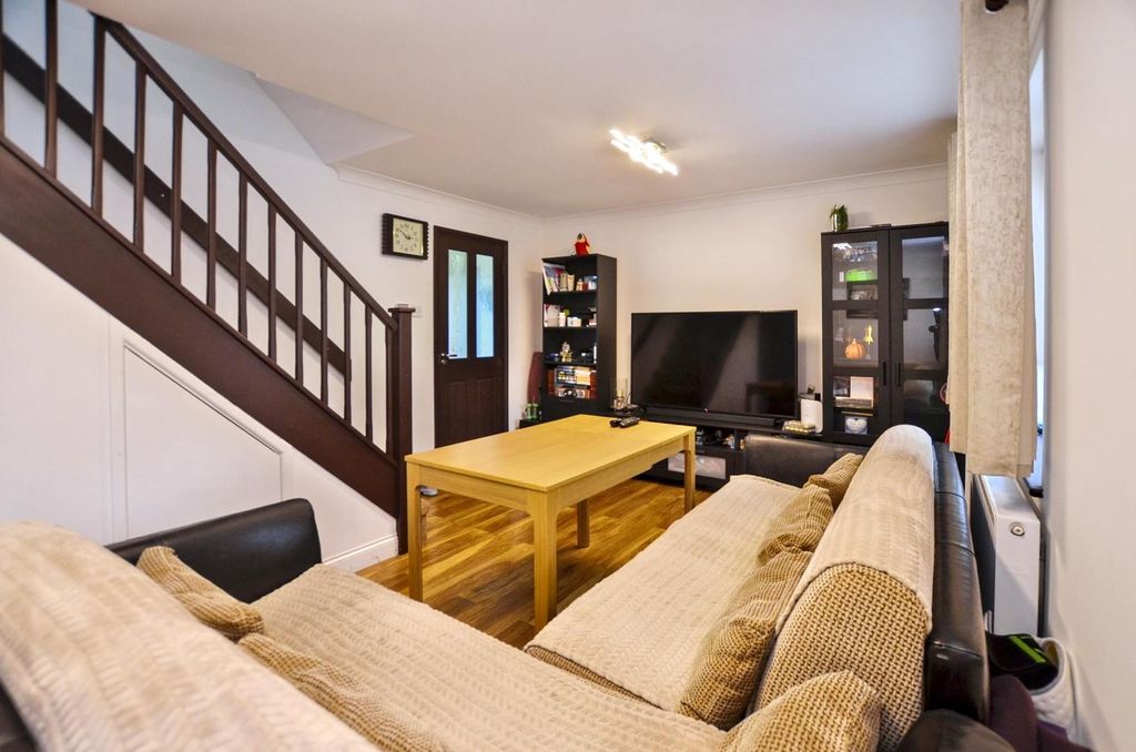 Property photo 2 of 10 Lounge / Diner