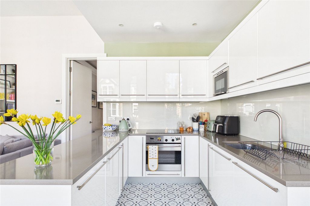 Property photo 3 of 15 Picture No. 07