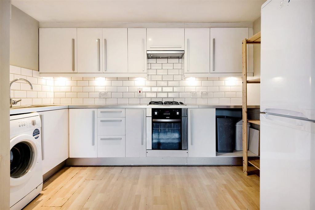 Property photo 2 of 16 Kitchen