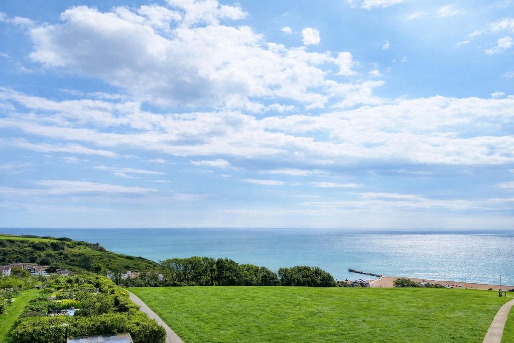 Property photo 2 of 22 F5E181Bd-7511-4Bb1-A8Fc-d6E40B674F0d.Png