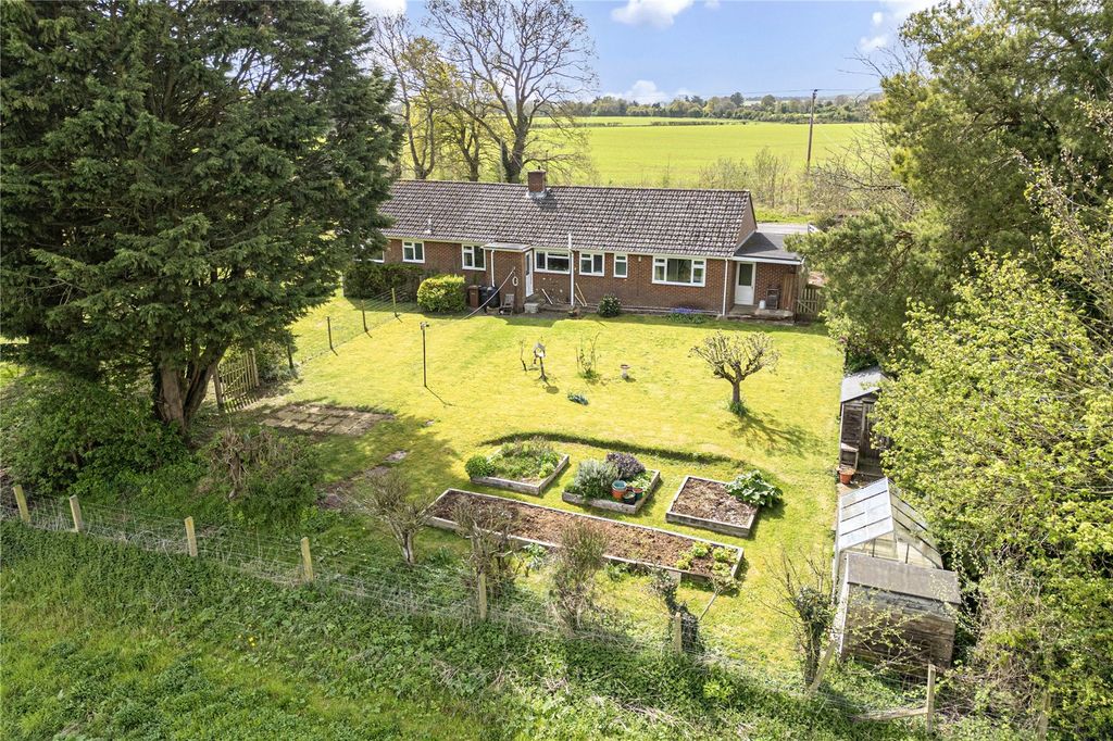 Property photo 2 of 26 Picture No. 29