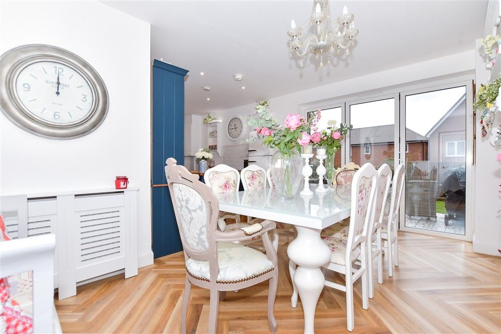 Property photo 3 of 14 Dining Area