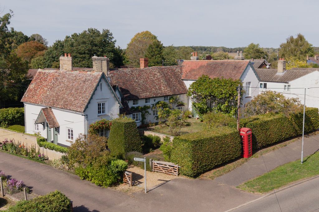 Property photo 1 of 40 312531 - 10 High St, Toft Drones-4.Jpg