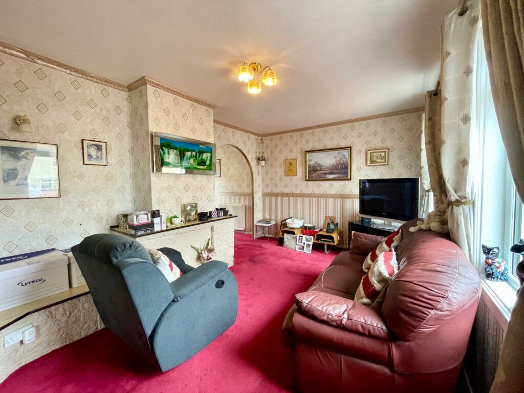 Property photo 3 of 13