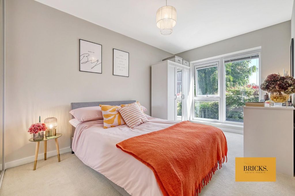 Property photo 3 of 26