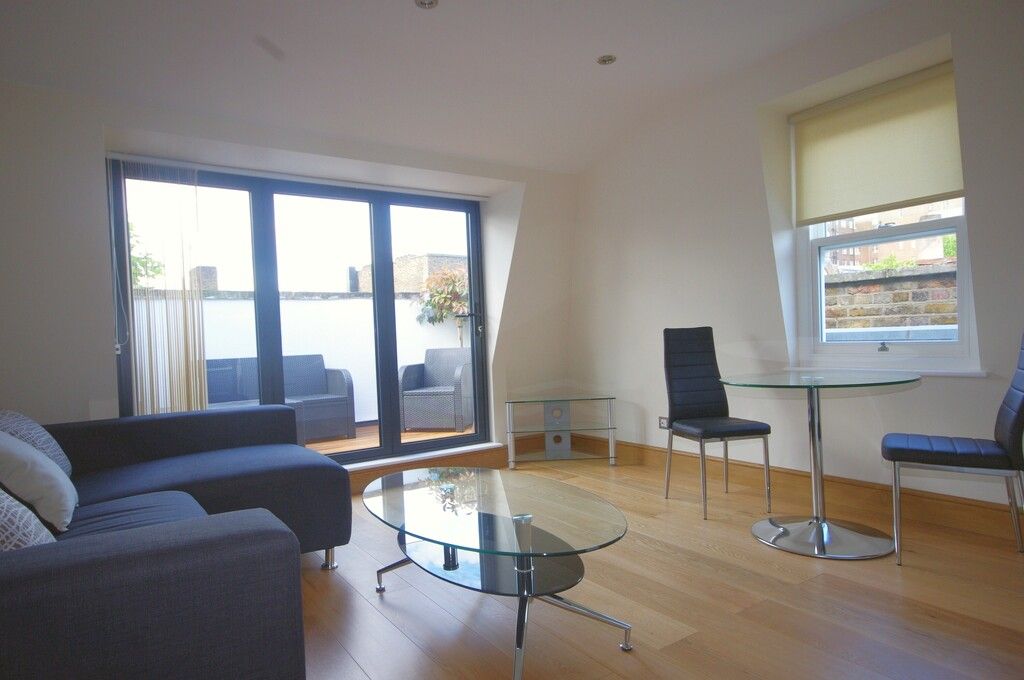 Property photo 2 of 6 Reception