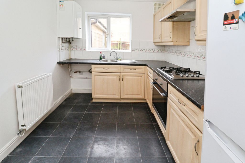 Property photo 2 of 18