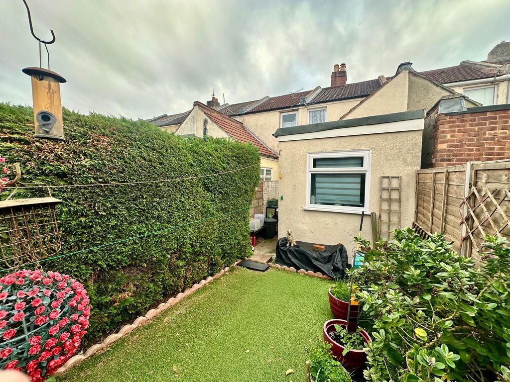 Property photo 2 of 15 Back Garden (3)