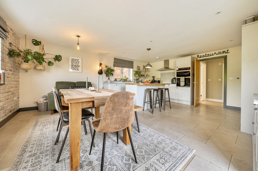Property photo 3 of 20 1-69Efcf2F7c0Ed-1...