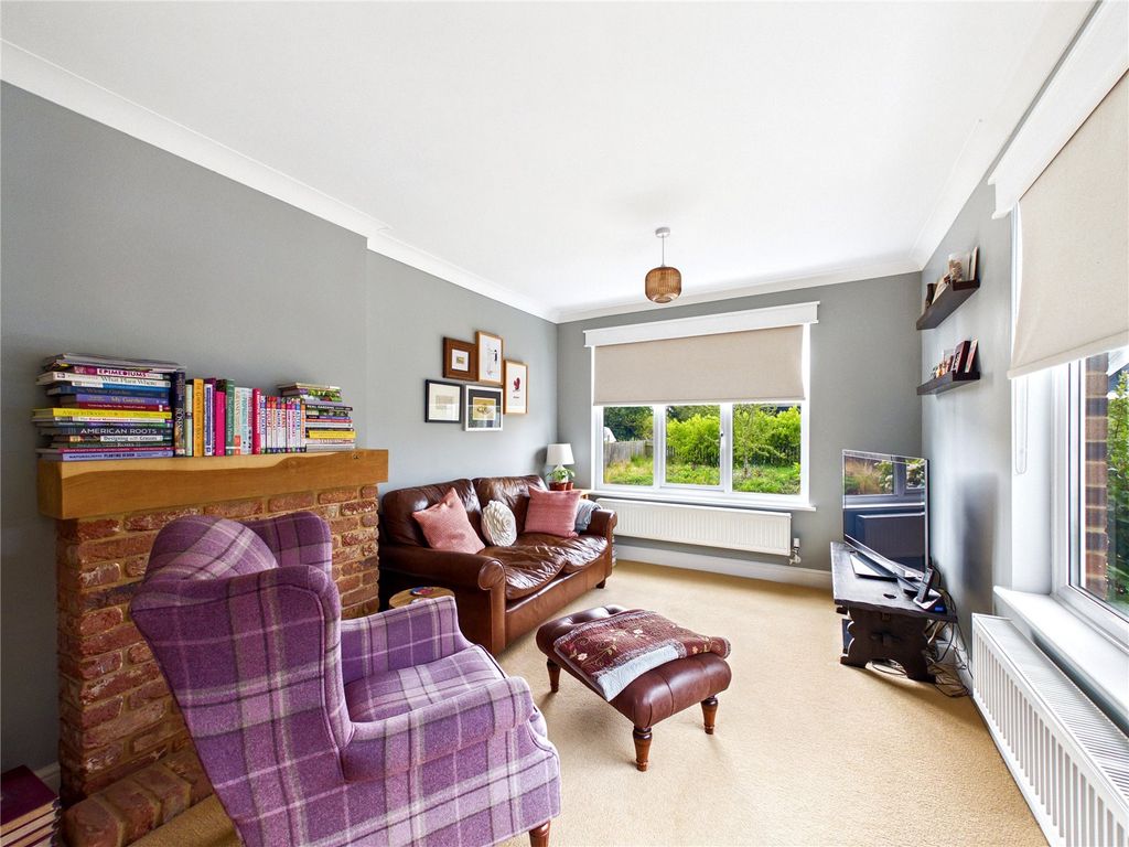 Property photo 2 of 12 Picture No. 02