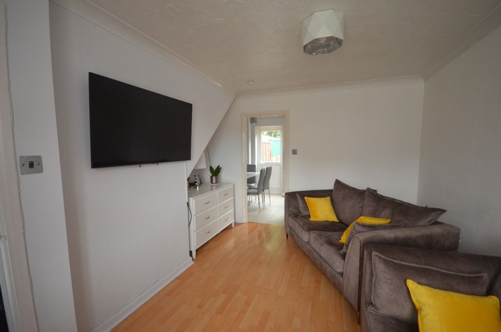 Property photo 2 of 9