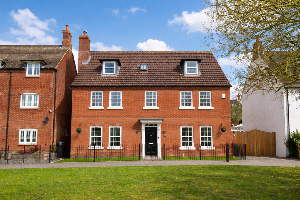 Property photo 1 of 39 Front