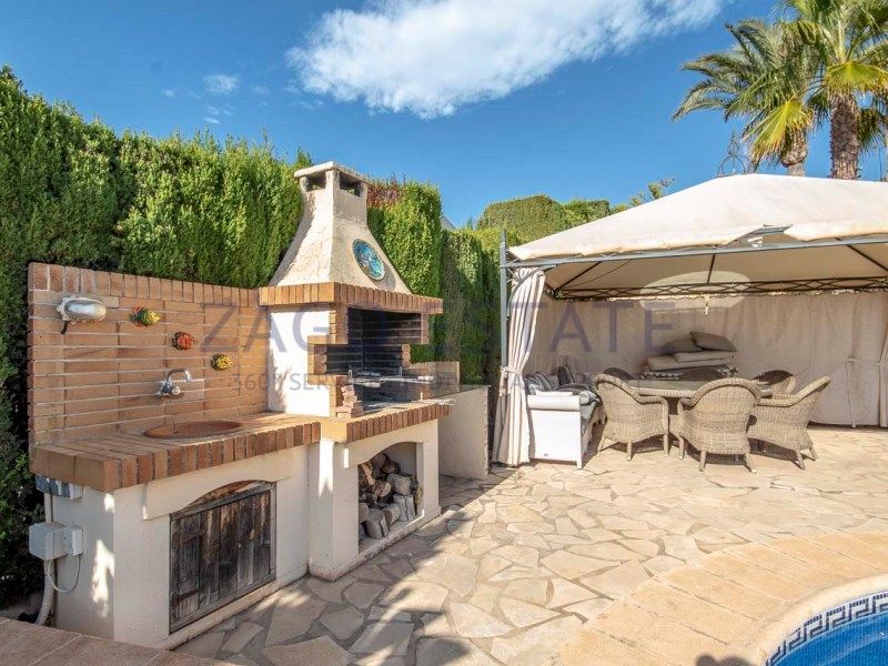 Property photo 3 of 21