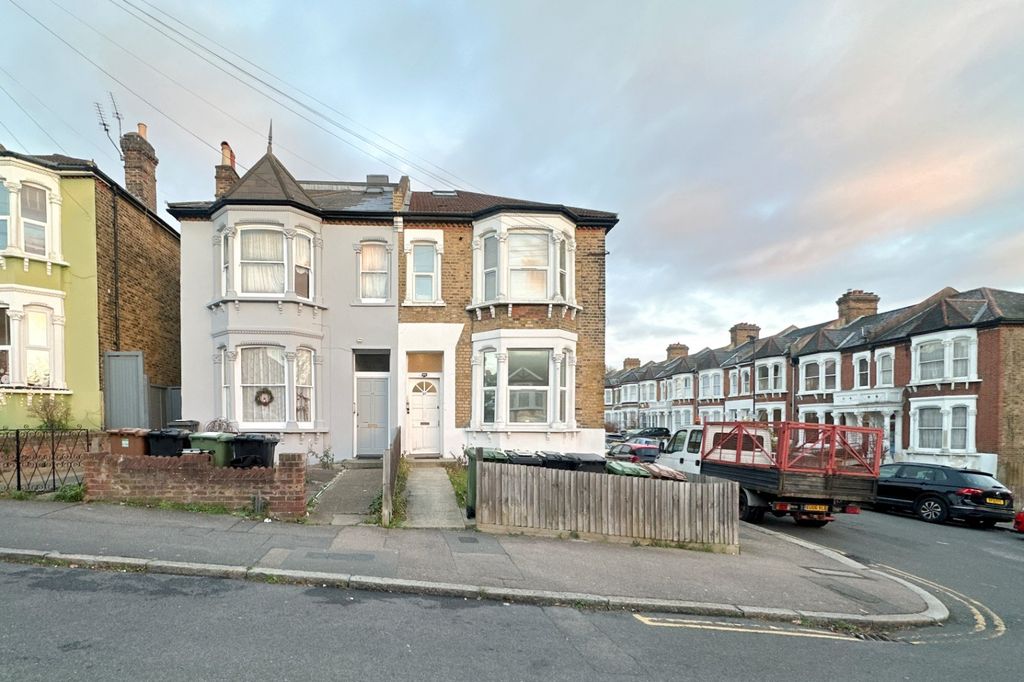 Property photo 2 of 15 Picture No. 22