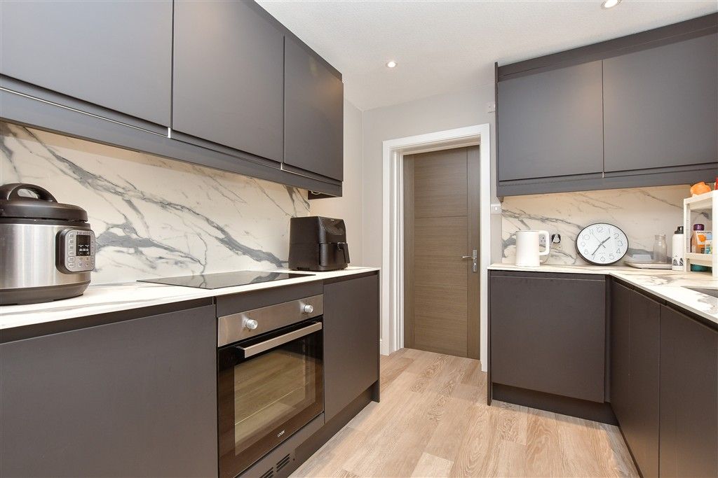 Property photo 3 of 15 Kitchen