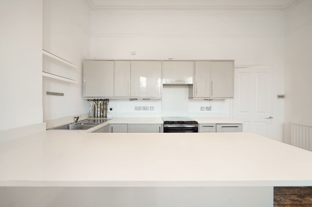 Property photo 3 of 15 Picture No. 33