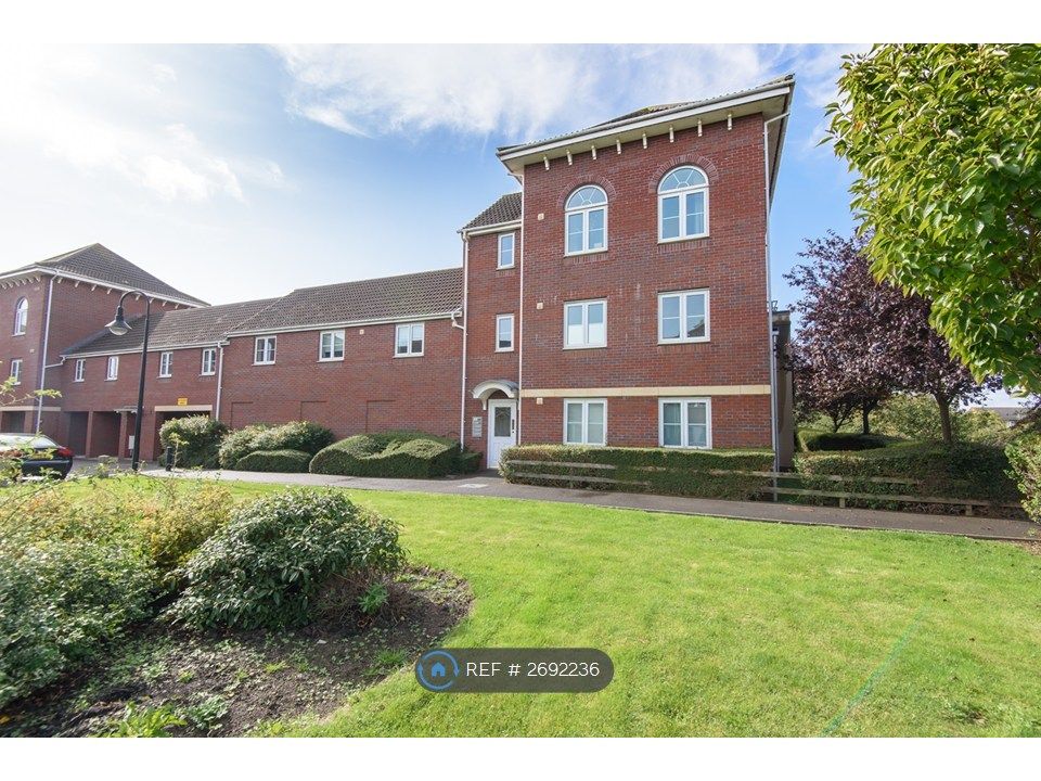 Property photo 3 of 20 Communal Gardens