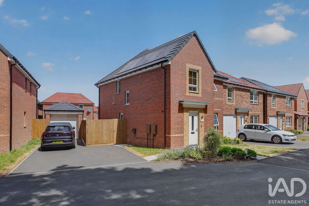 Property photo 1 of 22