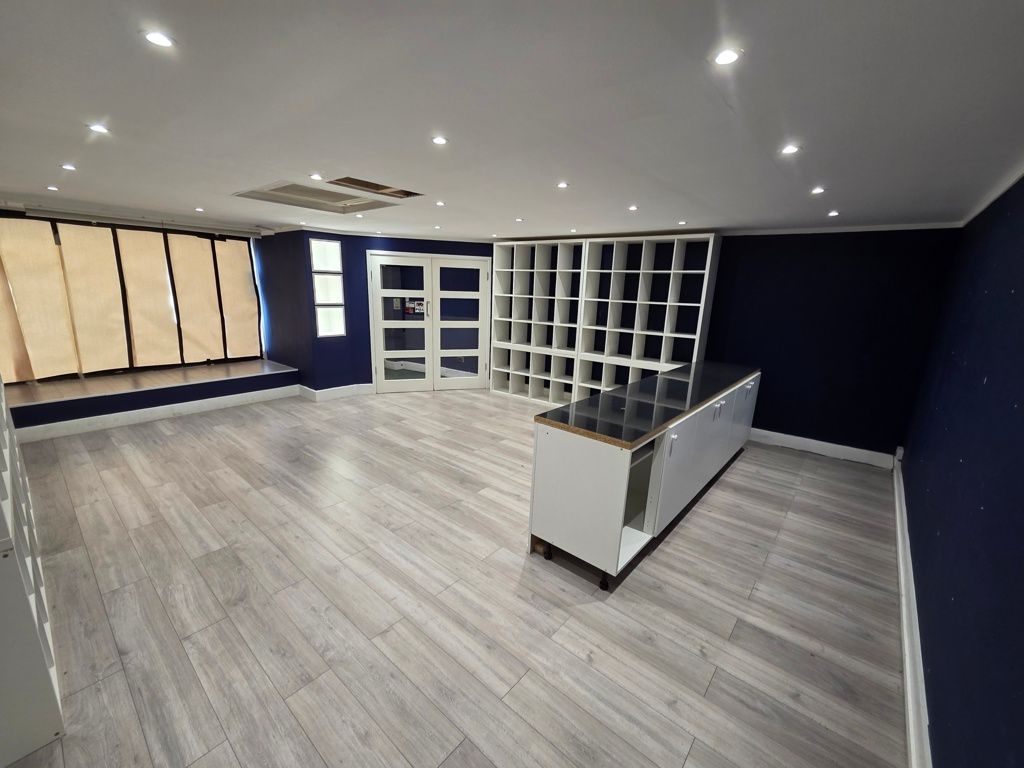 Property photo 3 of 8 Photo 13