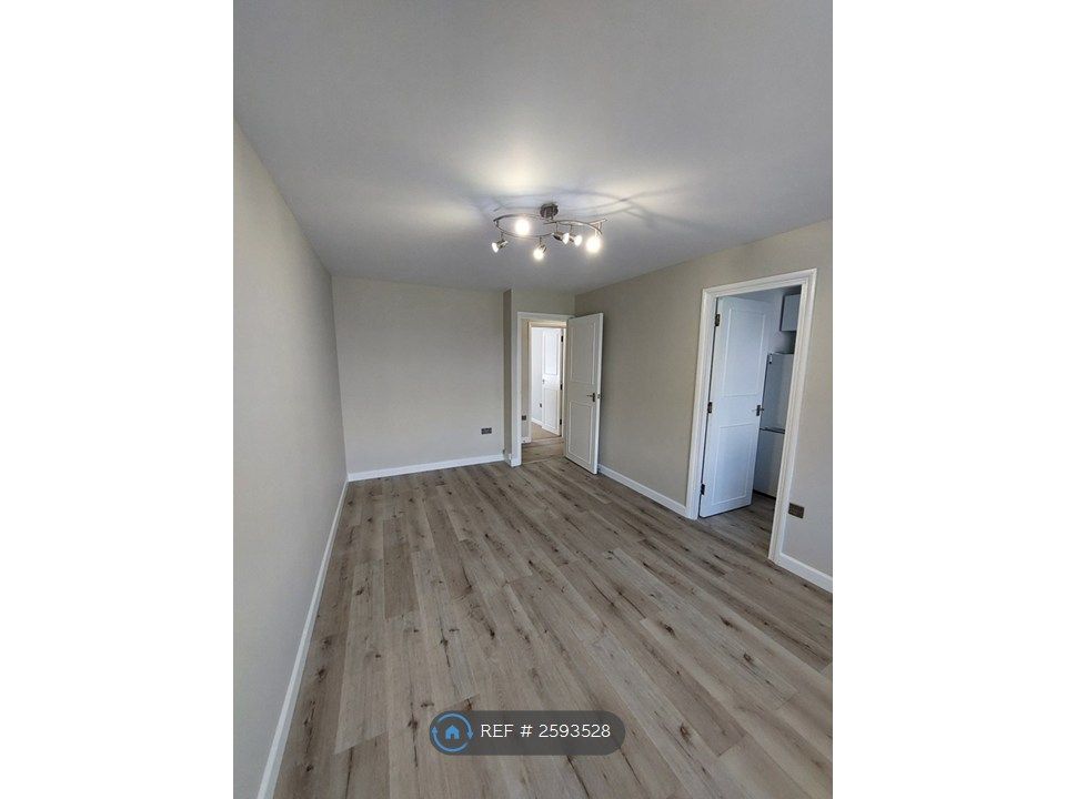 Property photo 1 of 25