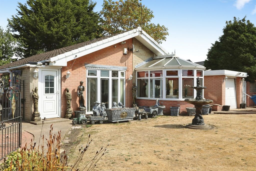 Property photo 2 of 15