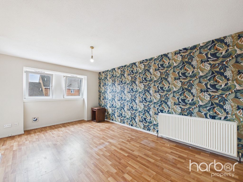 Property photo 2 of 13 5323185