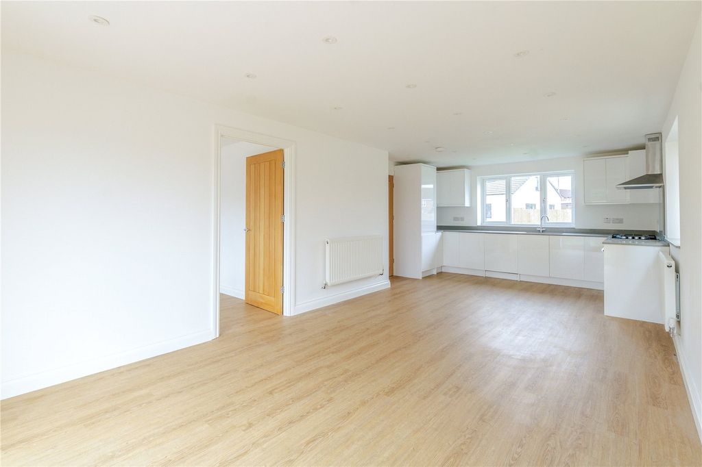 Property photo 2 of 17 Picture No. 41