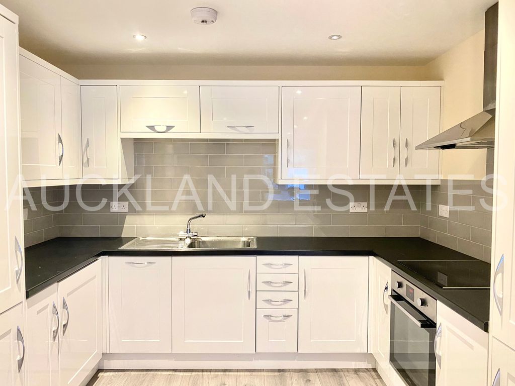 Property photo 2 of 6 Img_392_5_Original