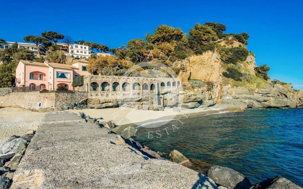 Property photo 1 of 40