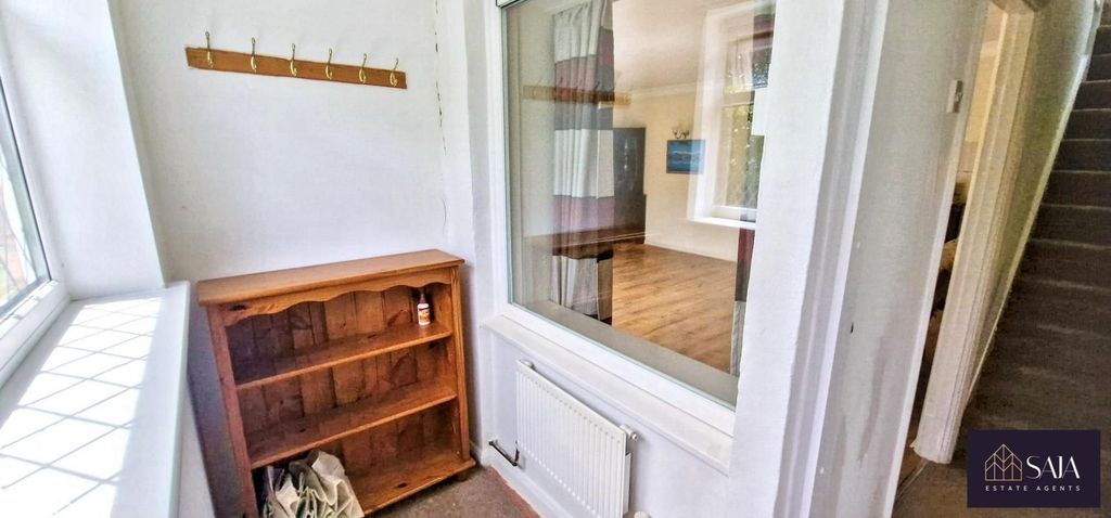 Property photo 2 of 11 Photo 9