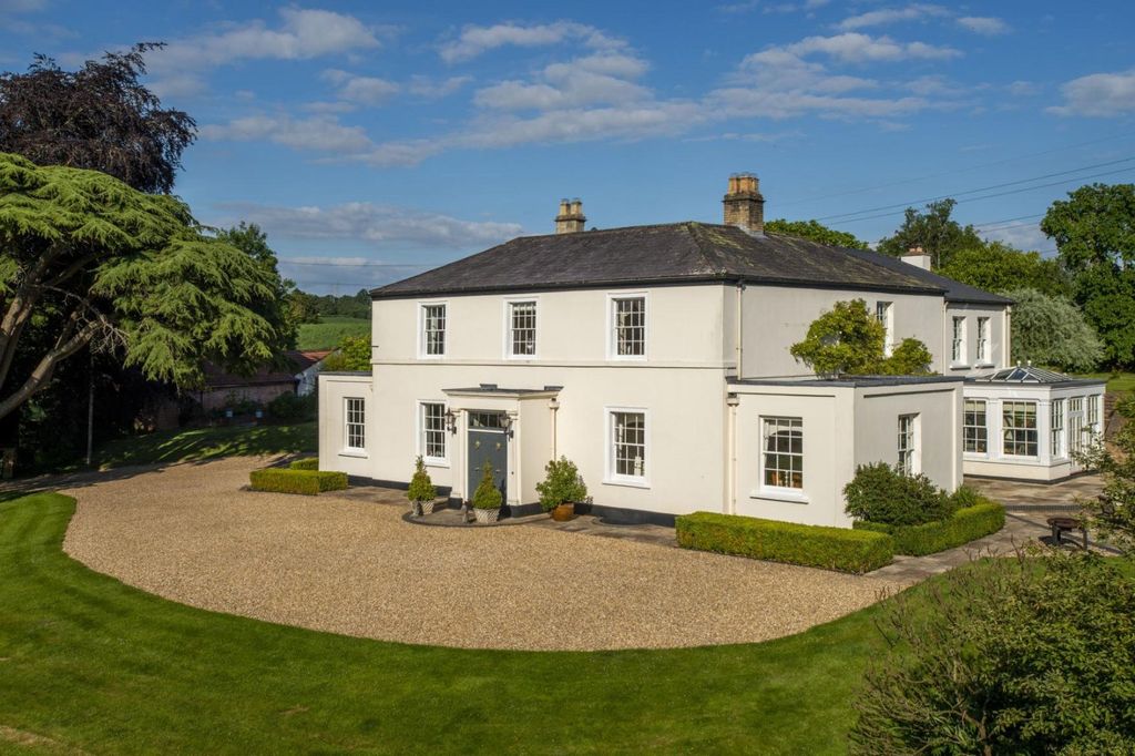 Property photo 1 of 32 Marsh House