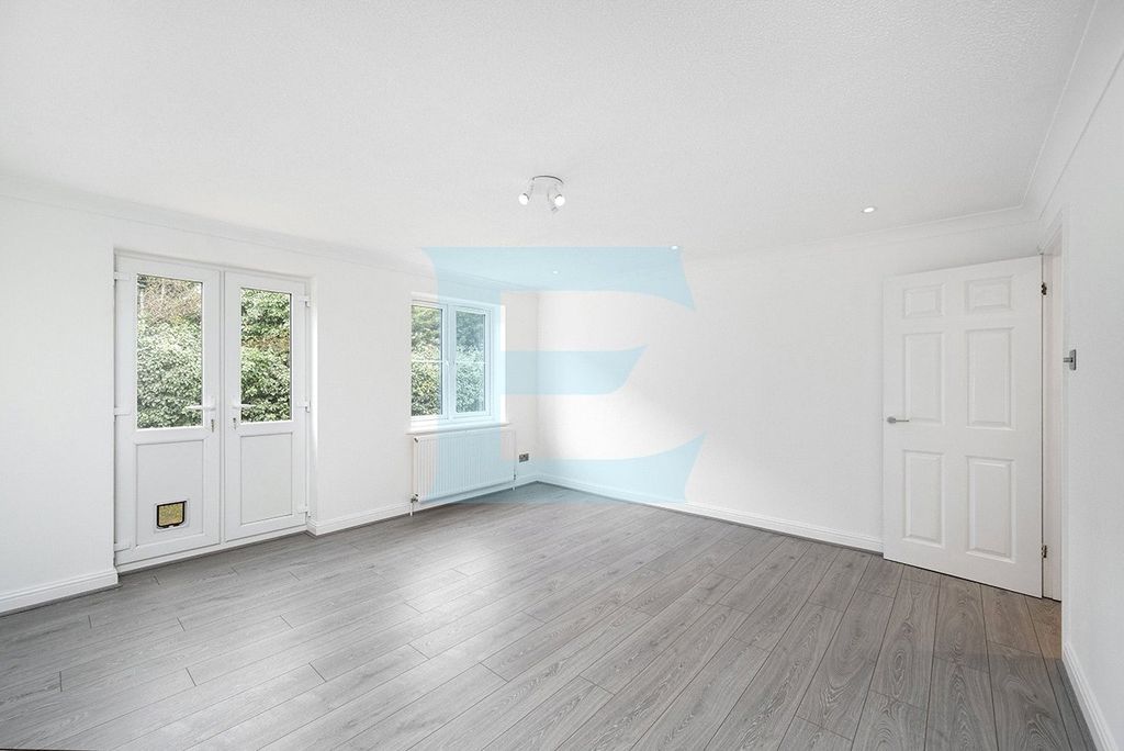 Property photo 2 of 14 Picture No. 06