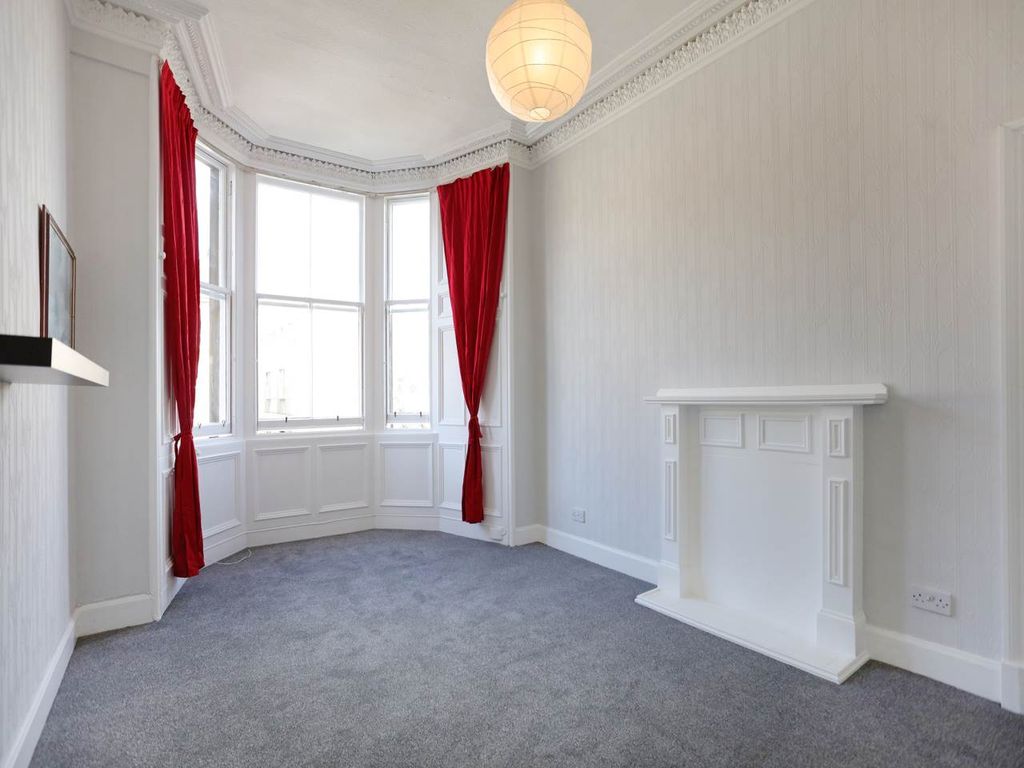 Property photo 3 of 11 1V7A9124